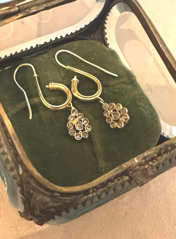 Sculptural Serpentine 18K Royal Gold Earrings with Rose Cut Diamond