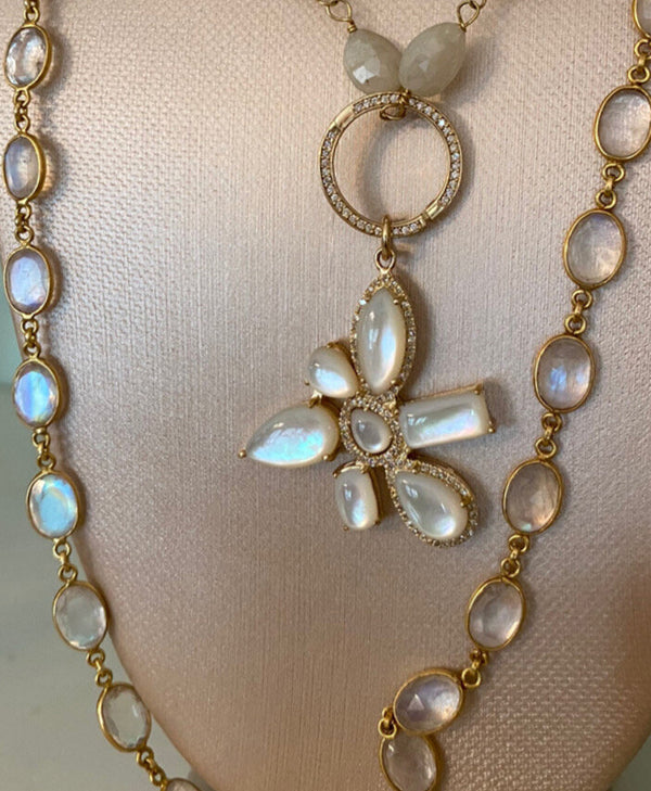 14k Yellow Gold Mother of Pearl Floret Pendant