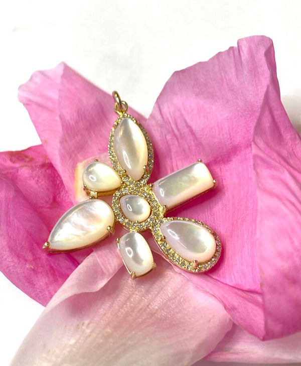 14k Yellow Gold Mother of Pearl Floret Pendant